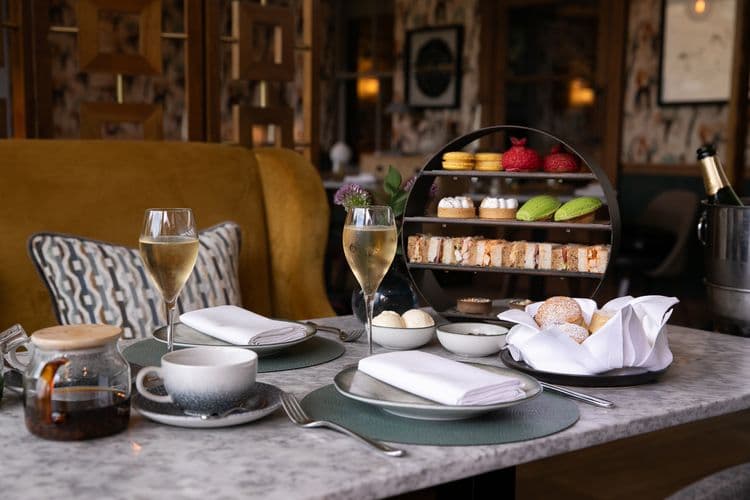 Dormy House, afternoon tea in Broadway