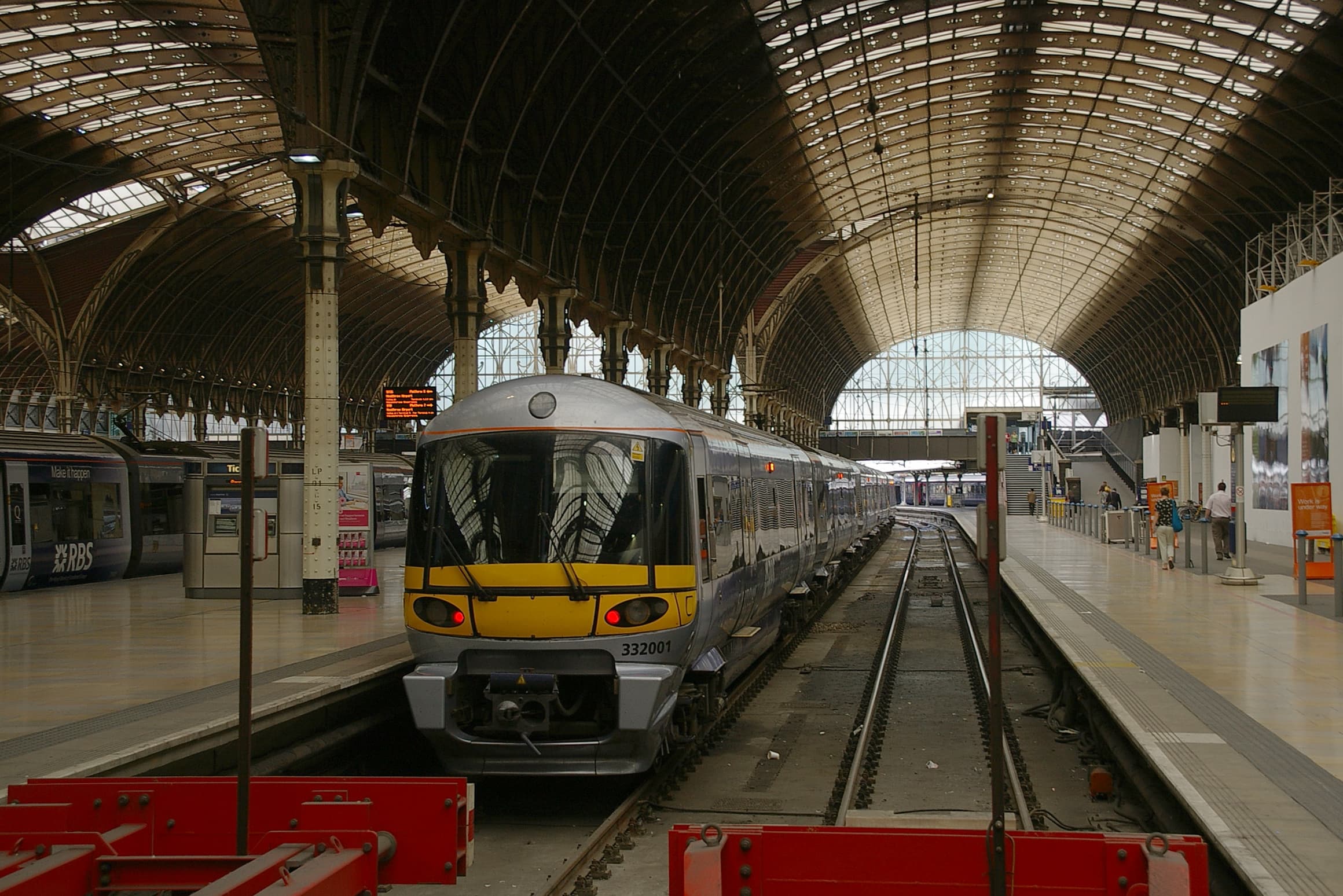 London Paddington station platforms