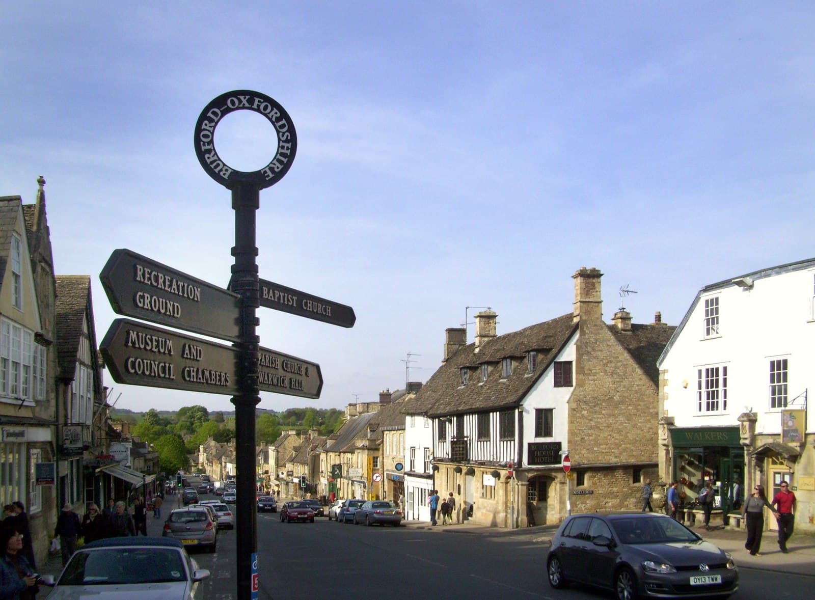 Burford High Street, country walk in Burford