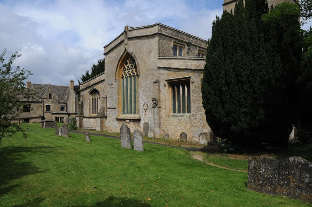 St Edward's Church, Stow-on-the-Wold, historic houses in Stow-on-the-Wold