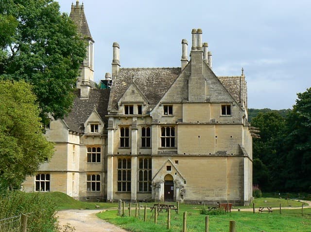 Woodchester Park, country walk in Stonehouse